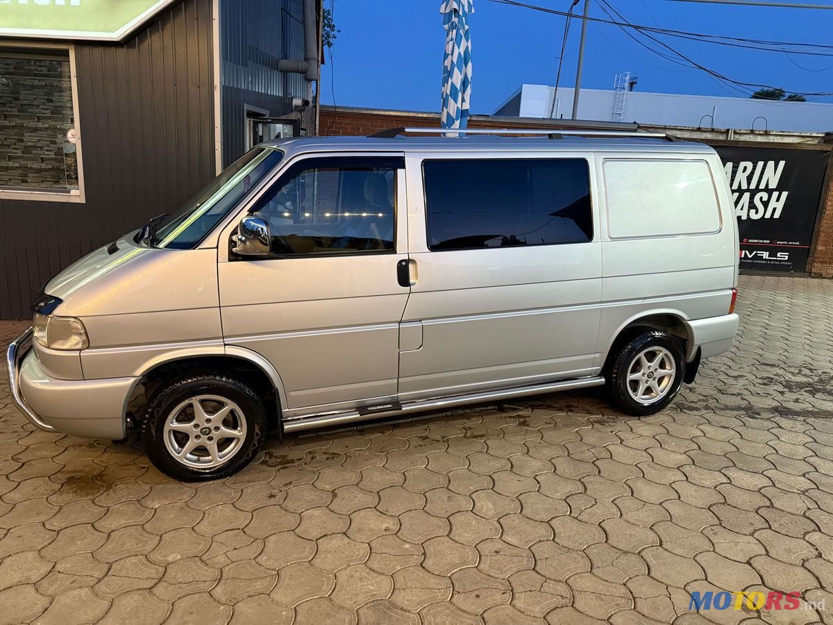 2003' Volkswagen Transporter photo #1