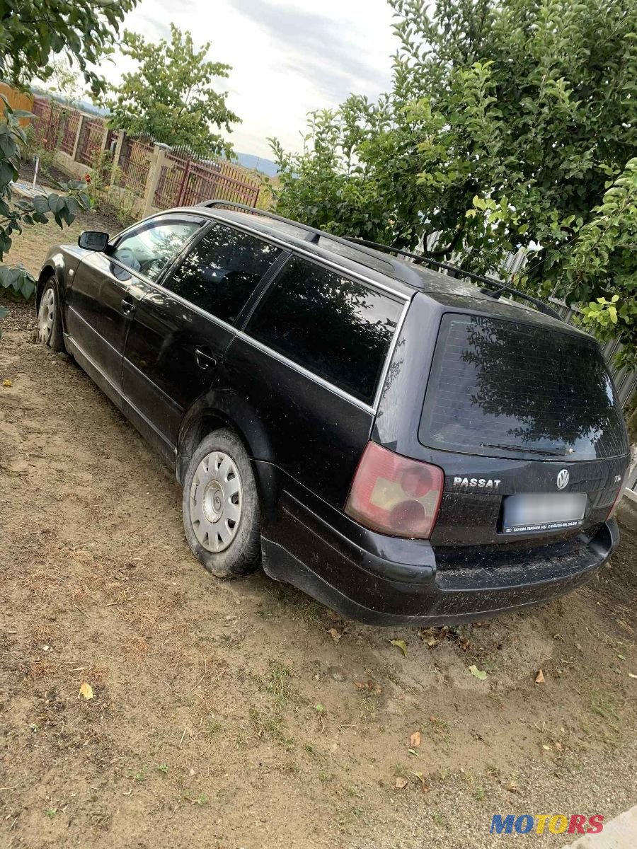 2003' Volkswagen Passat photo #1