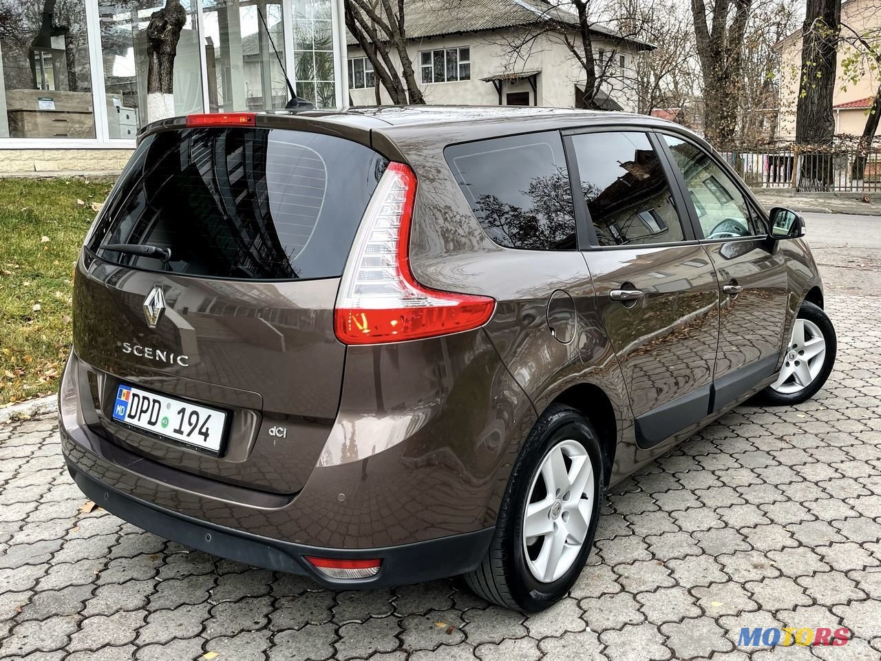 2012' Renault Grand Scenic photo #1