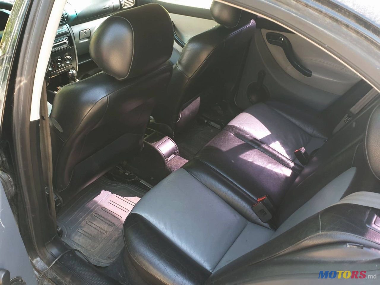 2001' SEAT Leon photo #4