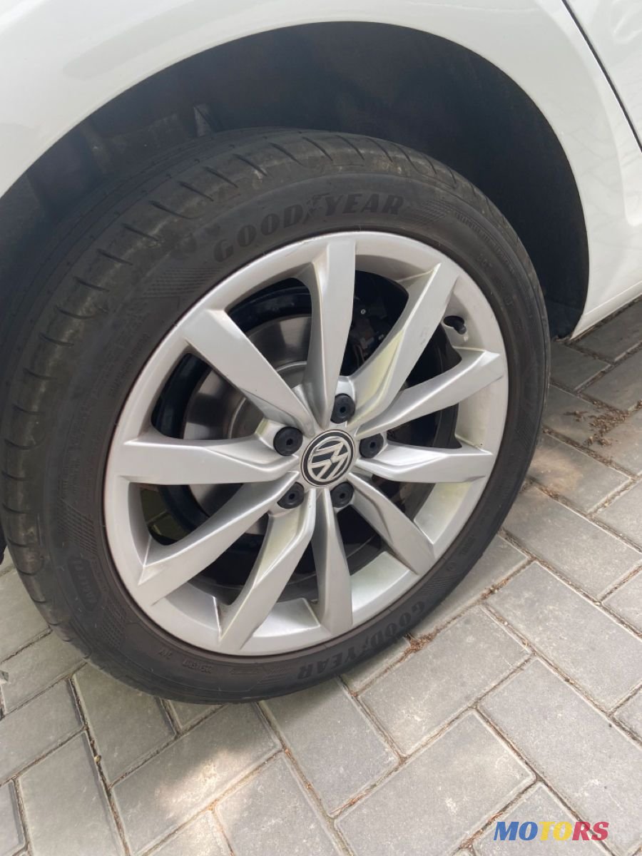 2014' Volkswagen Golf photo #4