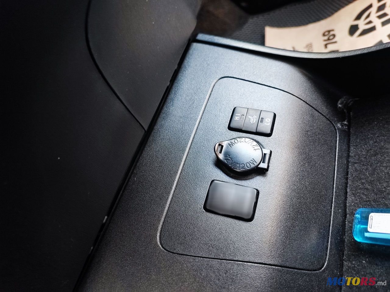 2013' Toyota Prius photo #4