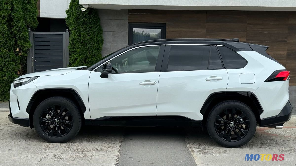 2023' Toyota RAV4 photo #4