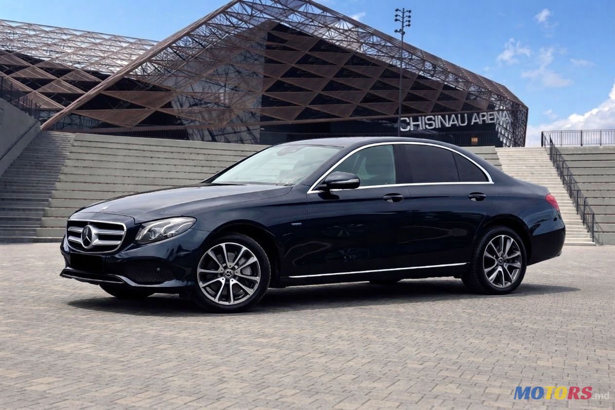 2017' Mercedes-Benz E-Class photo #2