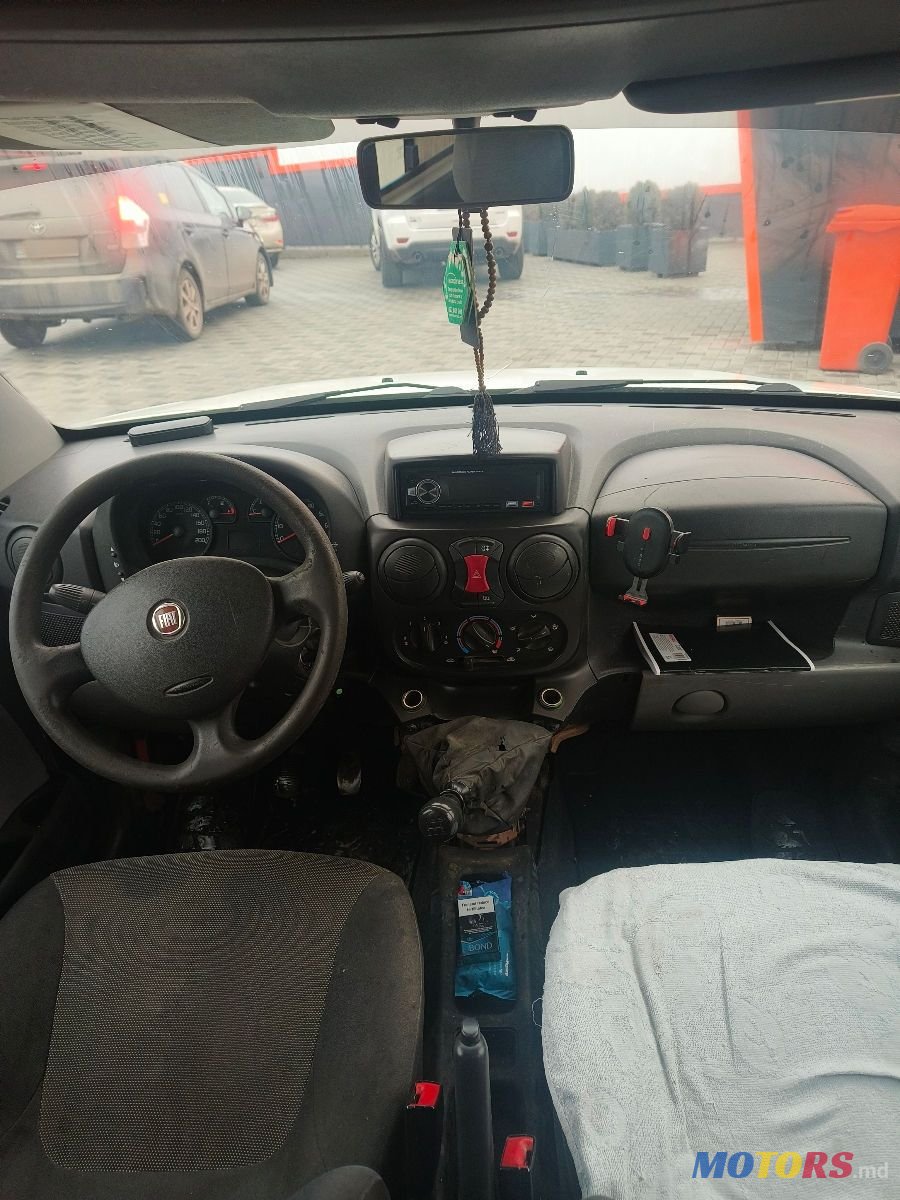 2009' Fiat Doblo photo #5