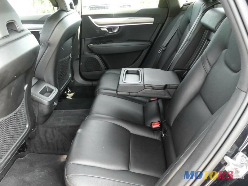 2018' Volvo V90 photo #3