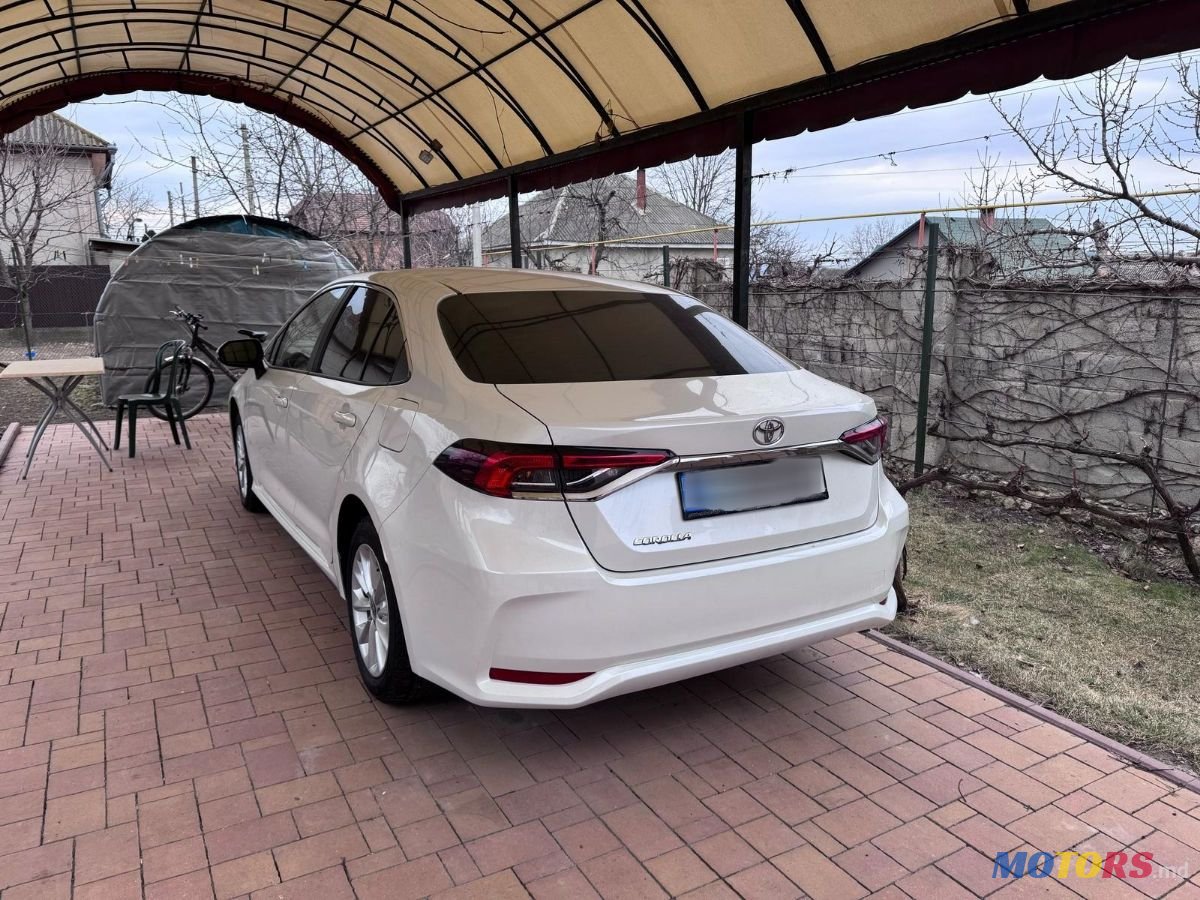 2022' Toyota Corolla photo #2