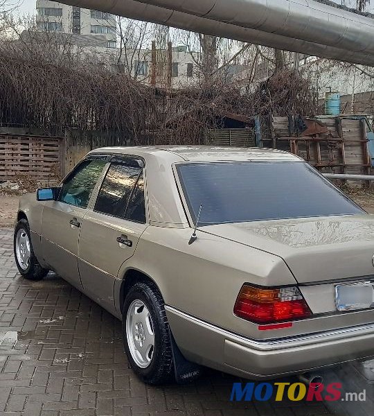 1990' Mercedes-Benz E Класс photo #2