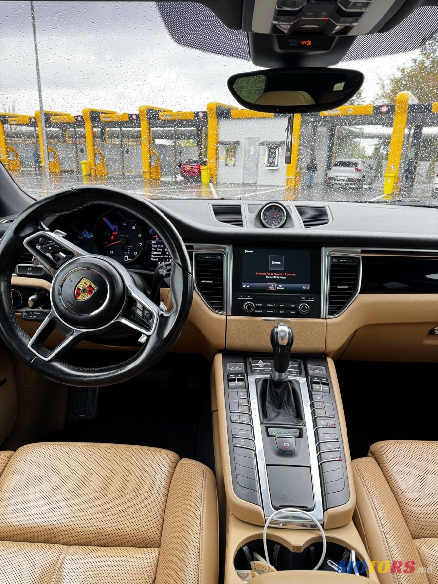 2018' Porsche Macan photo #6