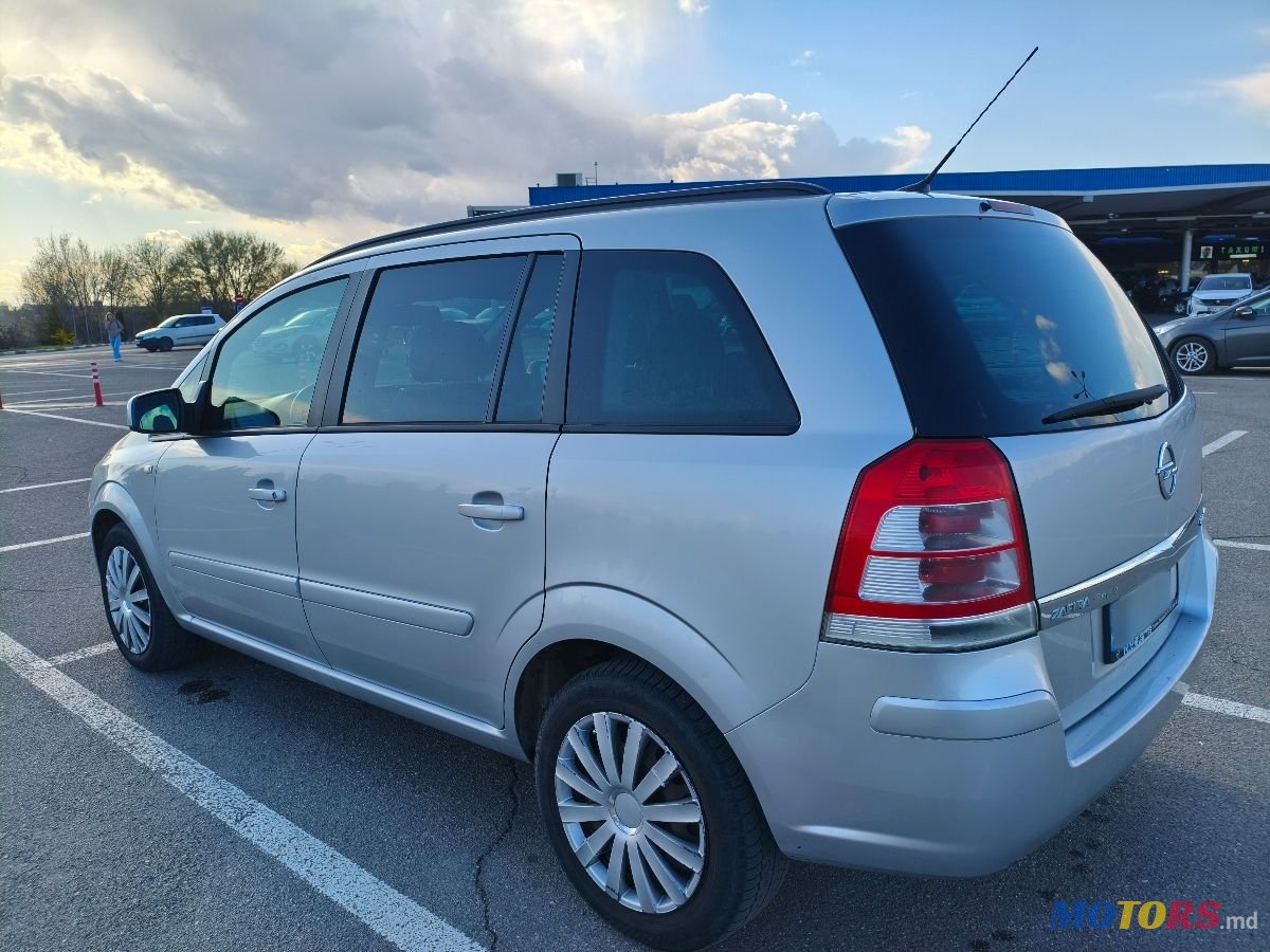 2013' Opel Zafira photo #4