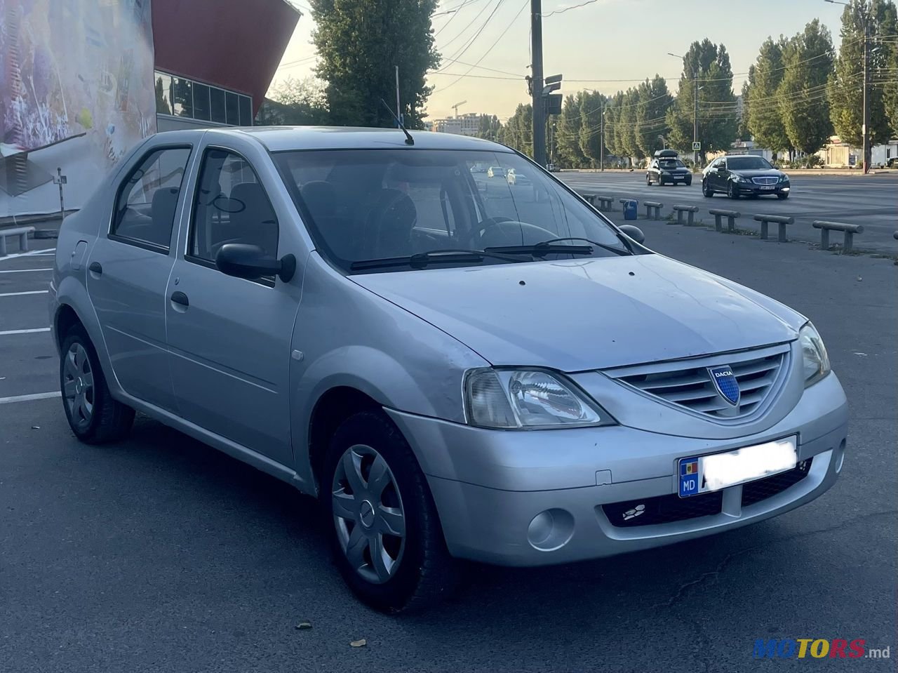 2007' Dacia Logan photo #2