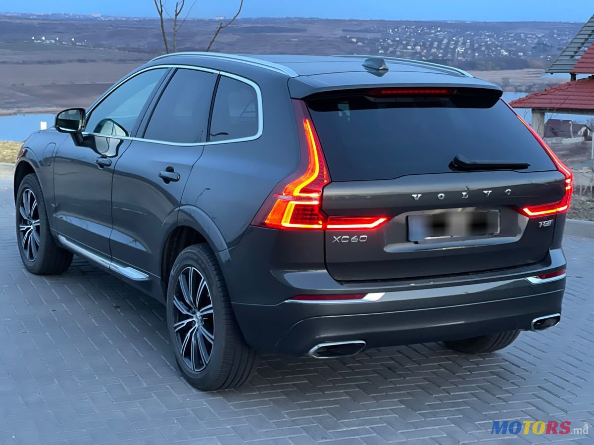 2019' Volvo XC60 photo #2