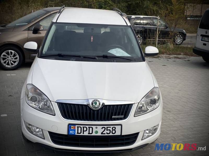 2012' Skoda Roomster photo #2