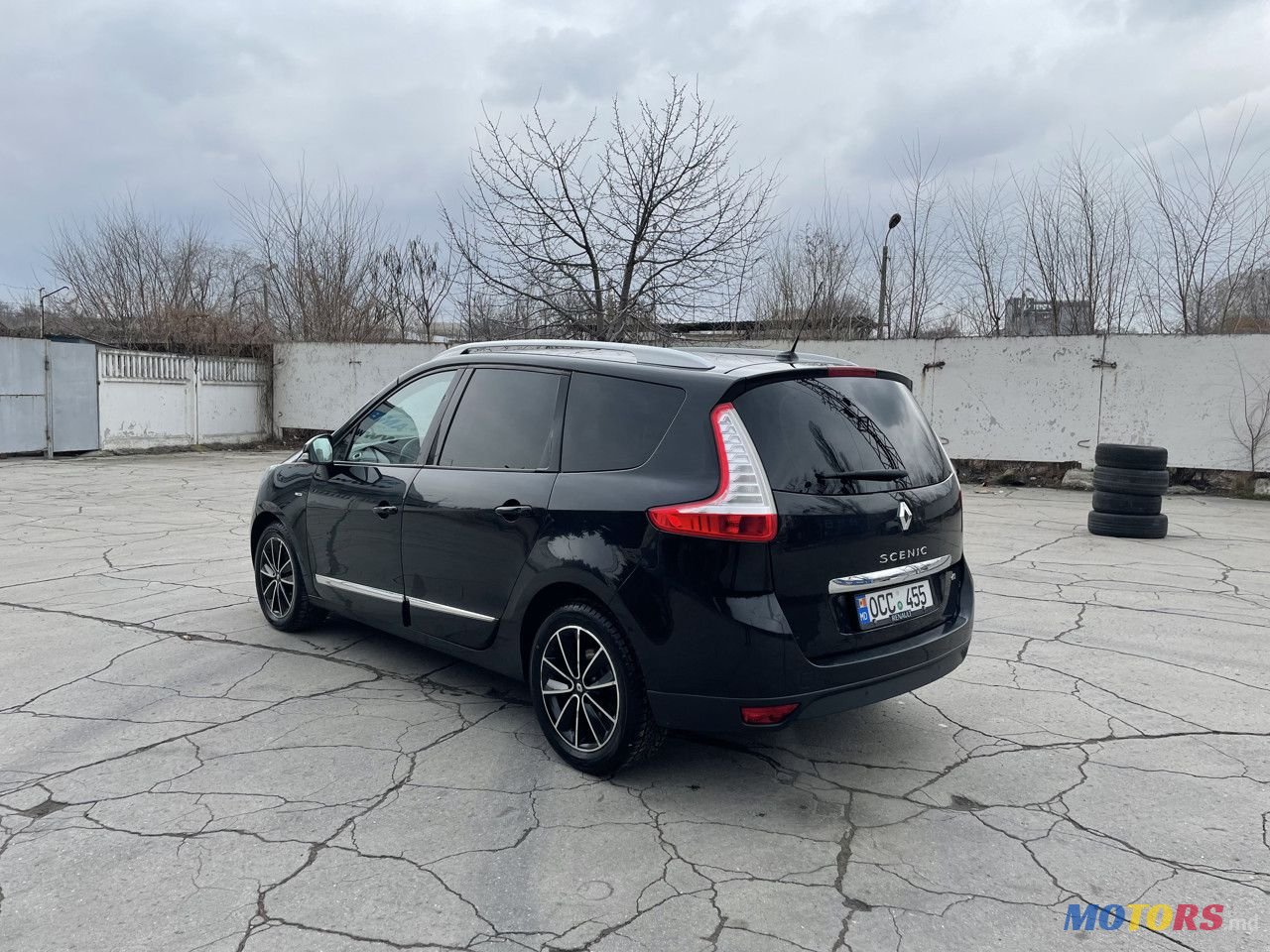 2014' Renault Grand Scenic photo #2