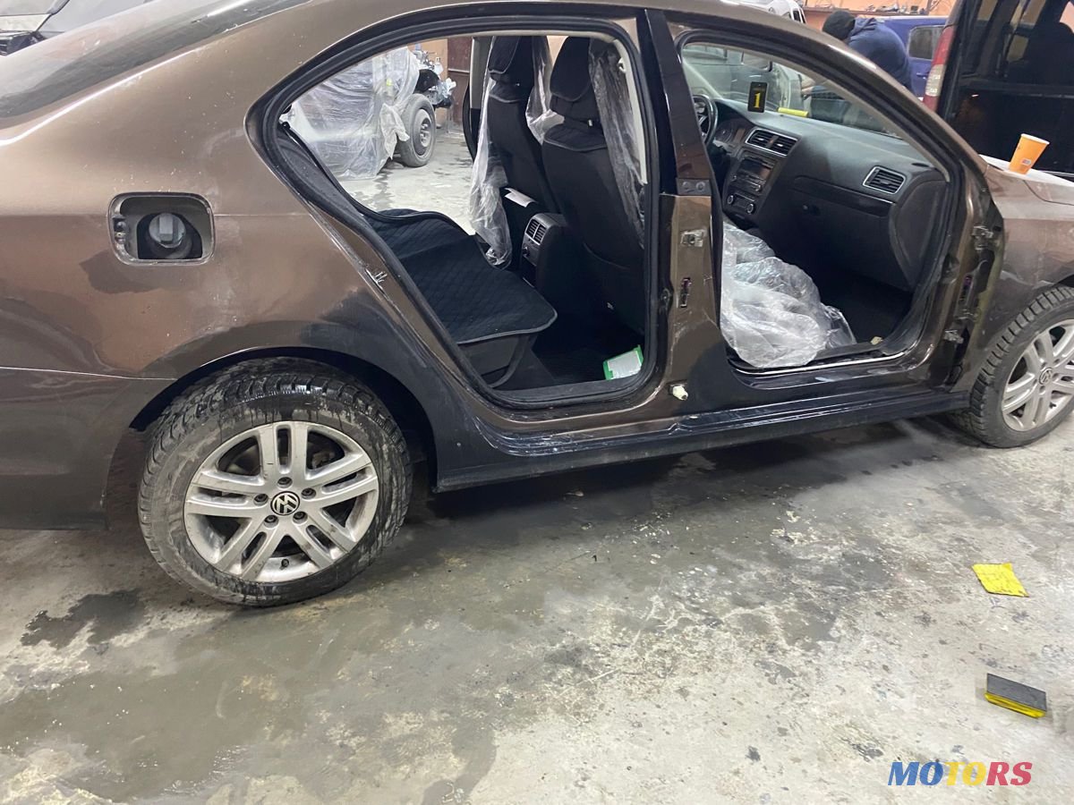 2011' Volkswagen Jetta photo #6