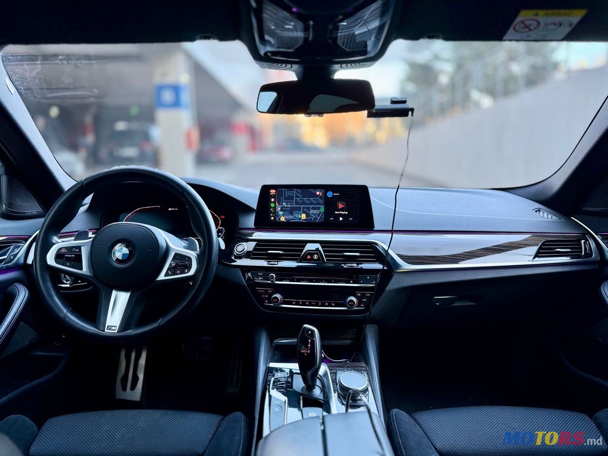 2019' BMW 5 Series photo #6