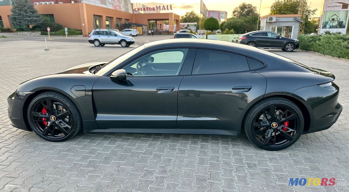 2020' Porsche Taycan photo #5