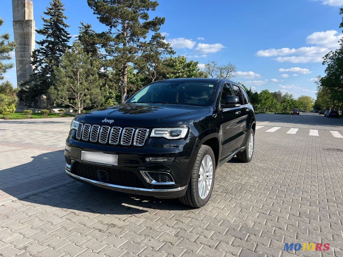 2018' Jeep Grand Cherokee photo #3