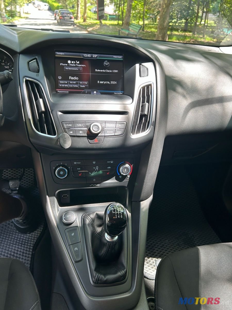 2015' Ford Focus photo #3