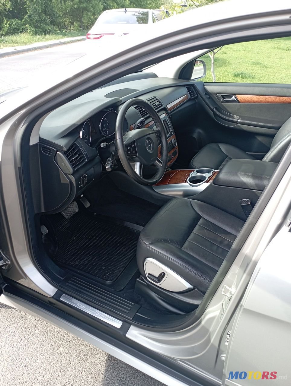 2007' Mercedes-Benz R-Class photo #4