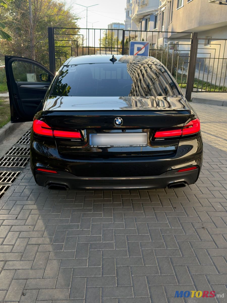 2019' BMW 5 Series photo #6