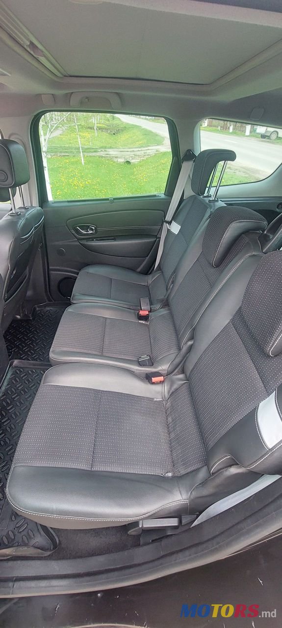 2012' Renault Grand Scenic photo #4