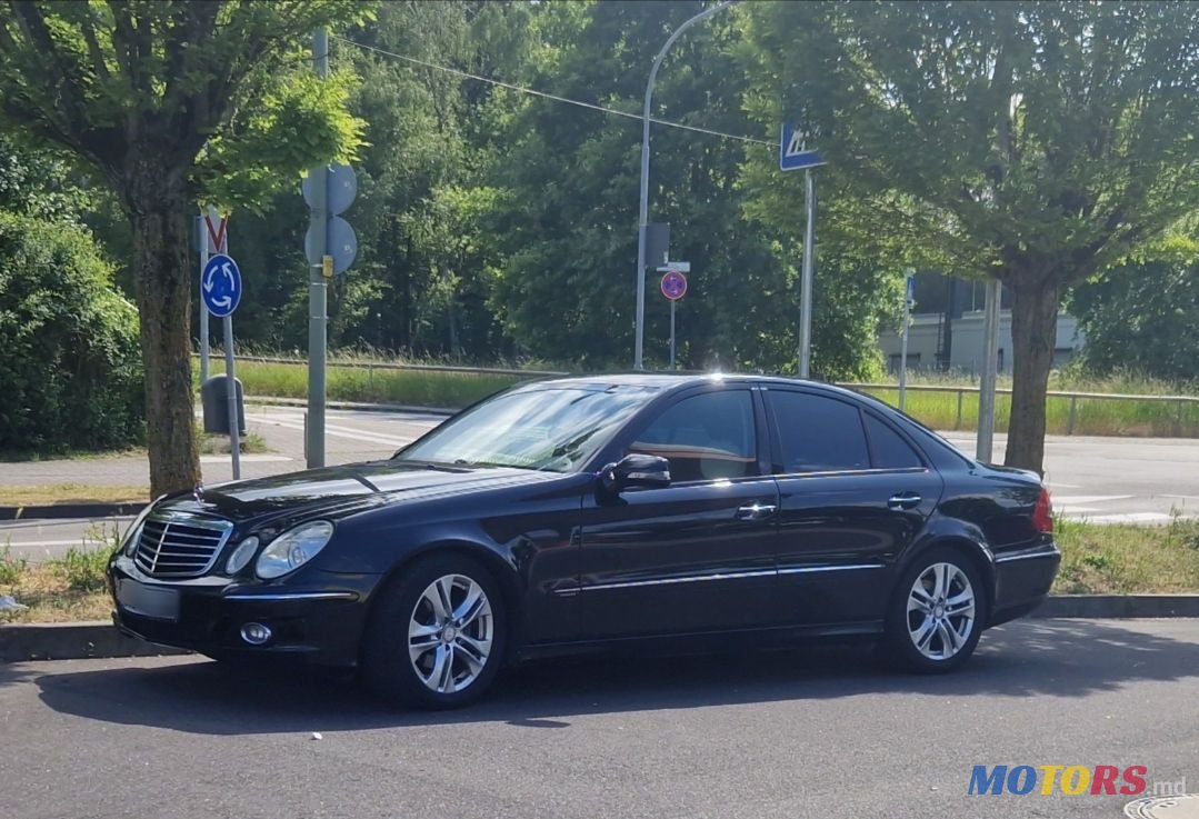 2008' Mercedes-Benz E-Class photo #2