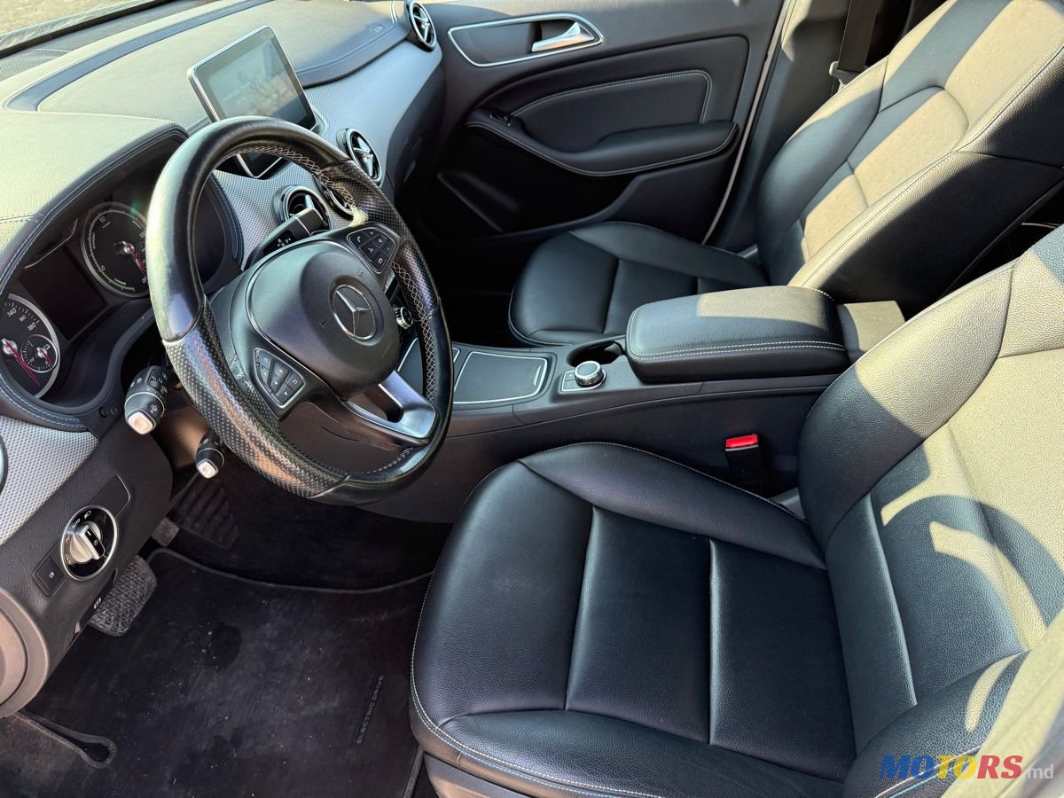 2015' Mercedes-Benz B-Class photo #5