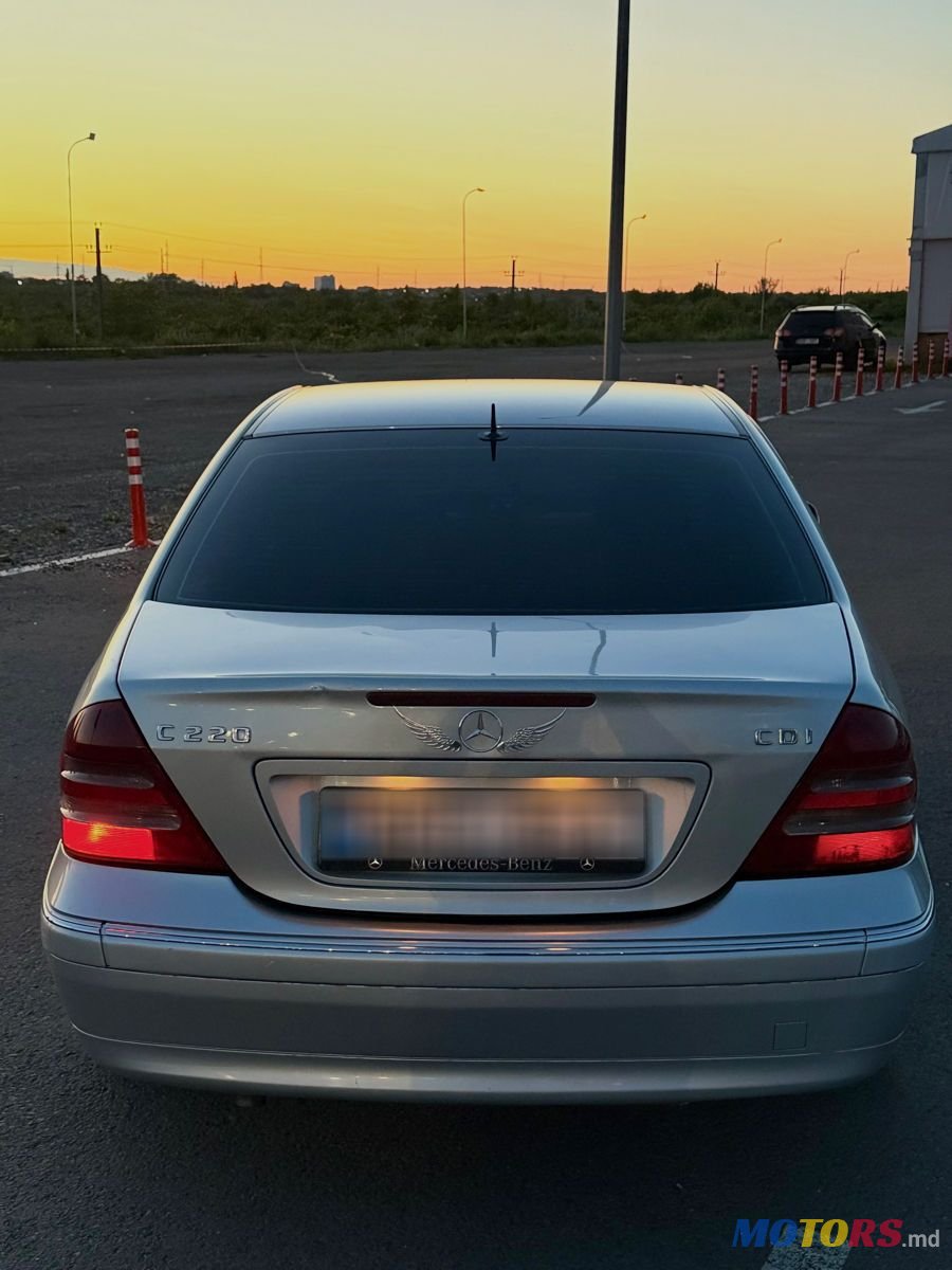 2003' Mercedes-Benz C-Class photo #3