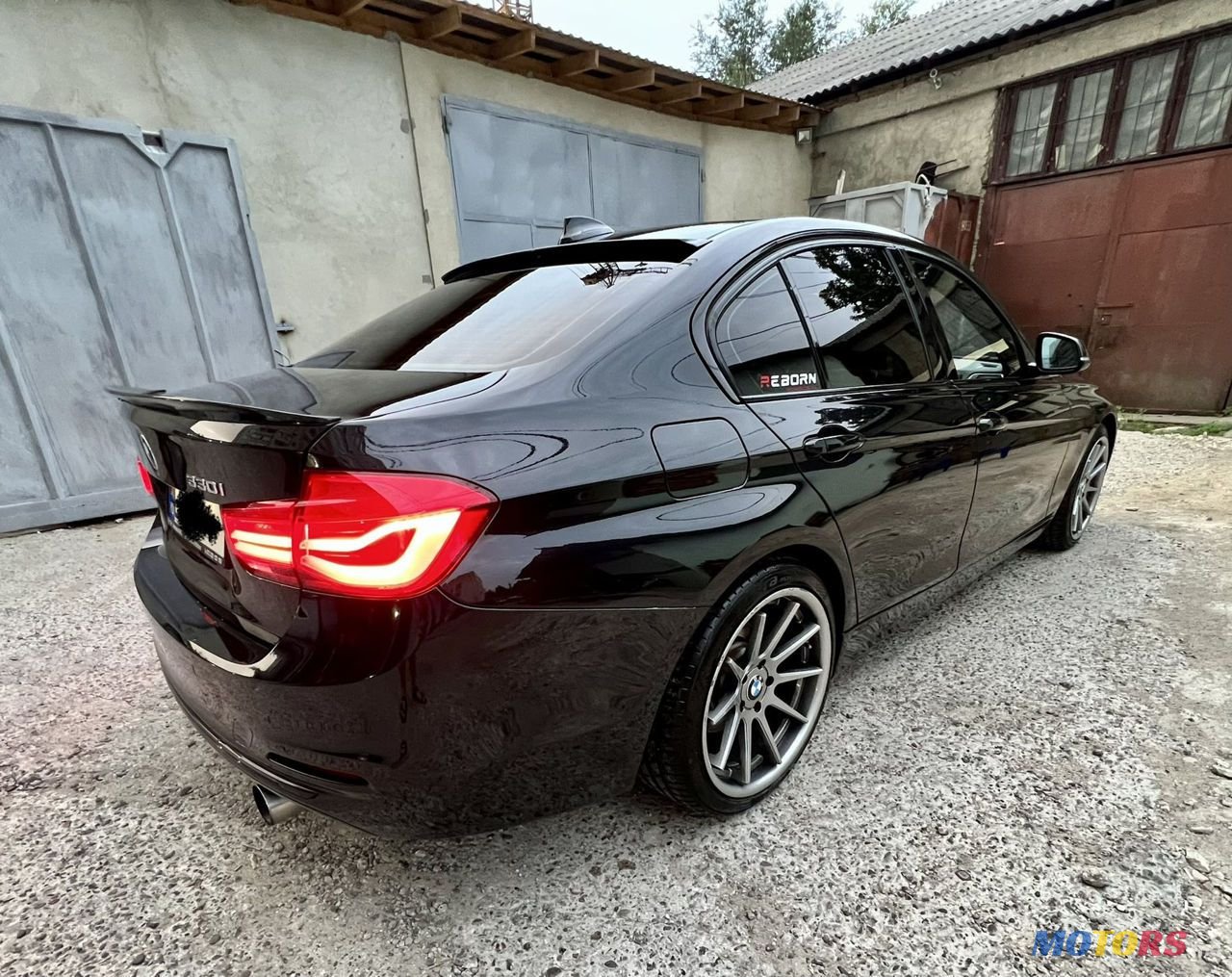 2016' BMW 3 Series photo #5