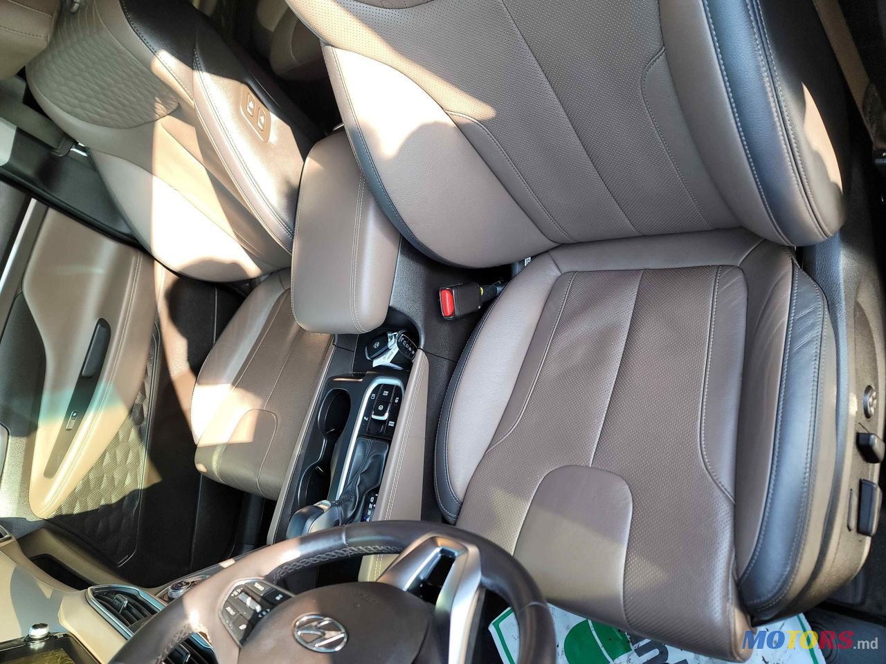 2019' Hyundai Santa Fe photo #5