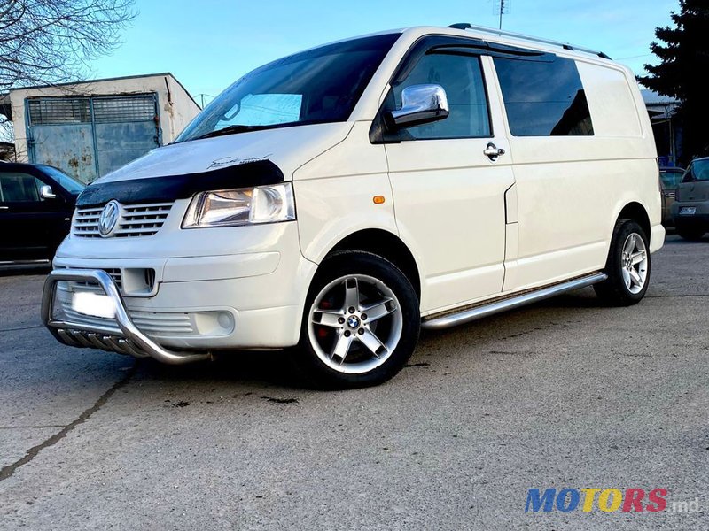 2005' Volkswagen Transporter photo #2