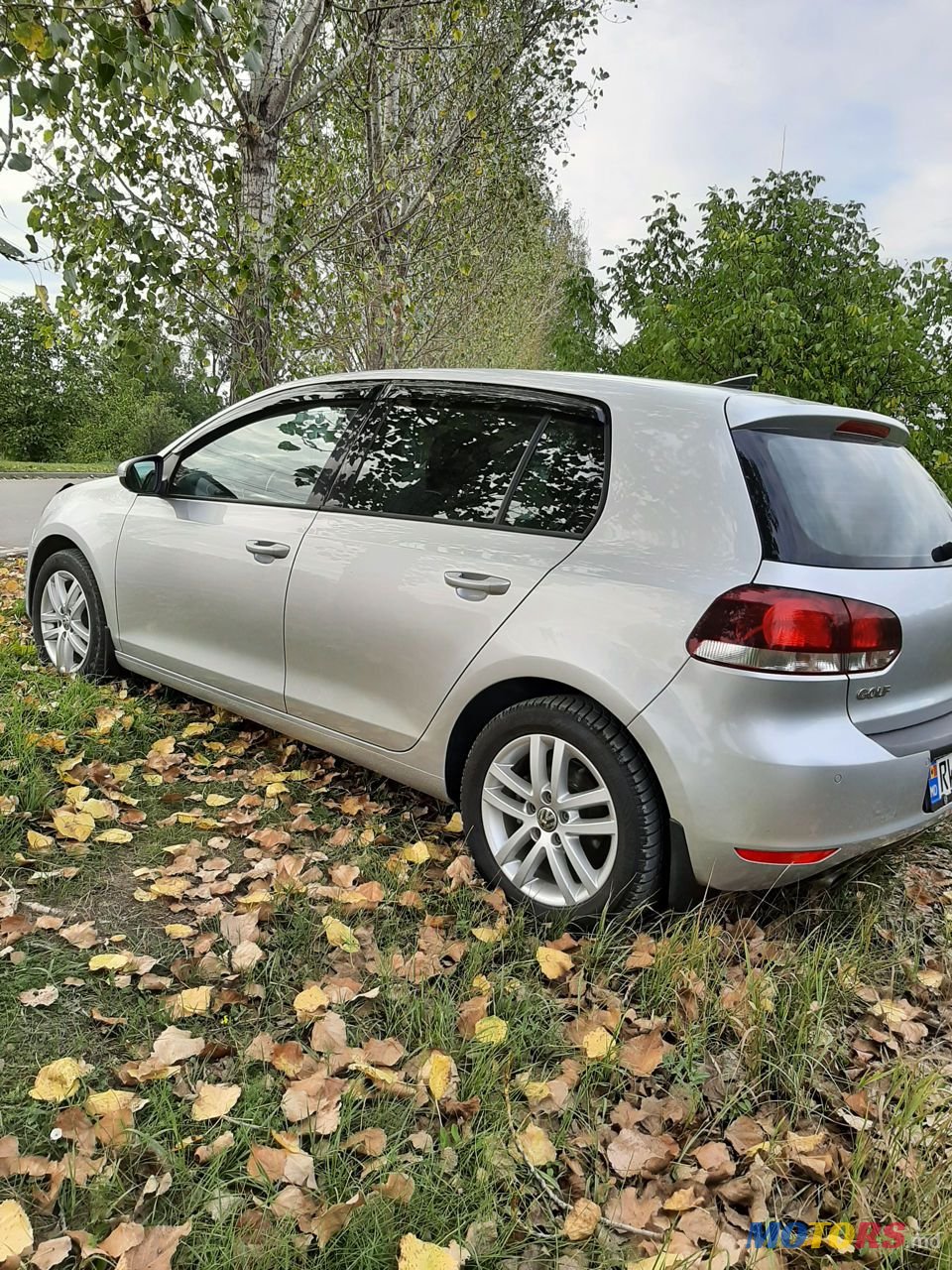 2010' Volkswagen Golf photo #3