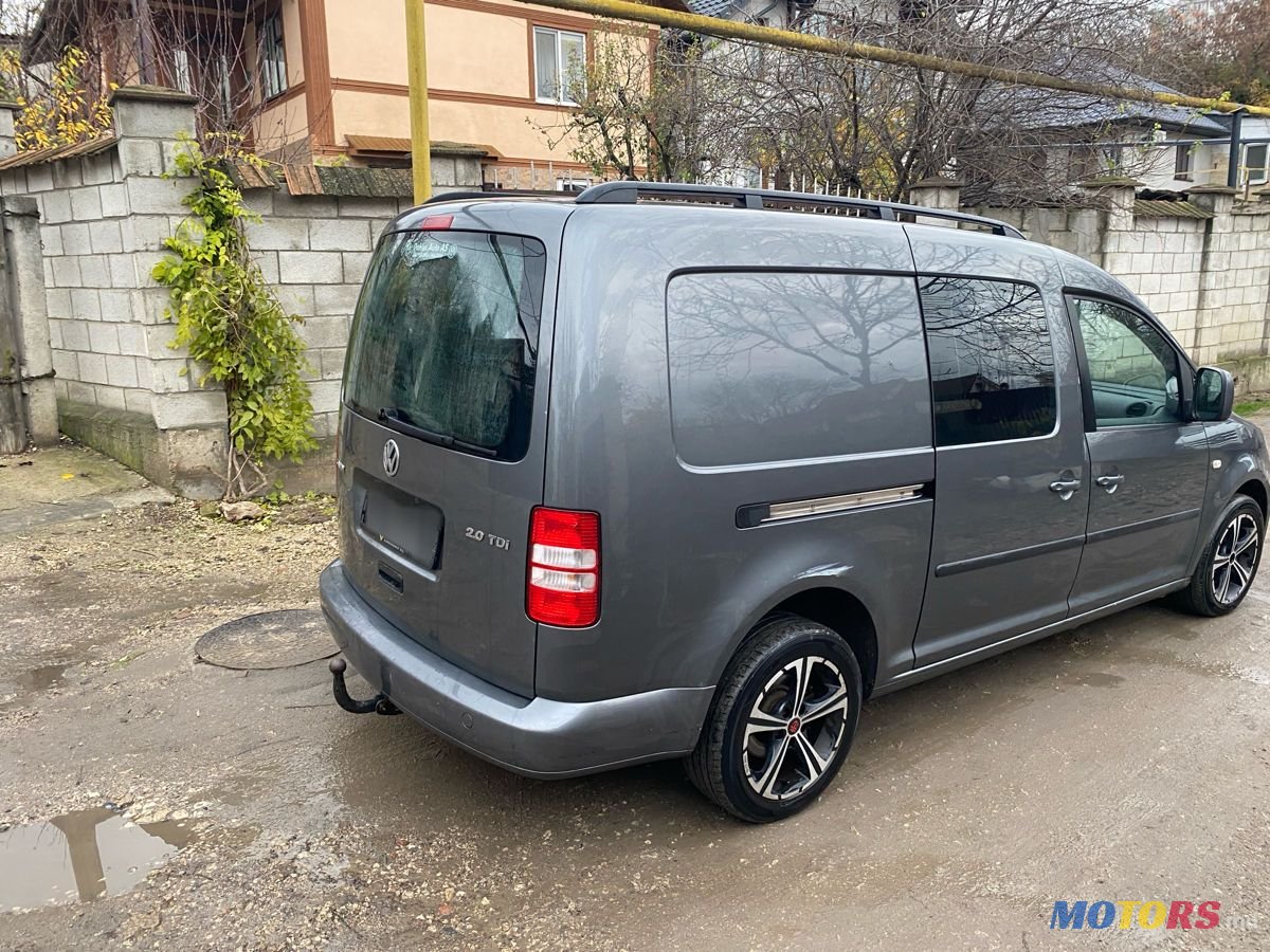 2011' Volkswagen Caddy photo #2