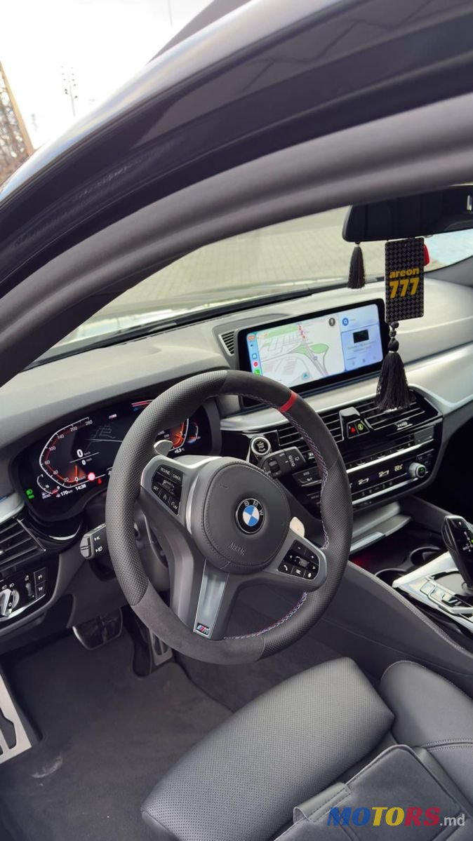 2023' BMW 5 Series photo #6