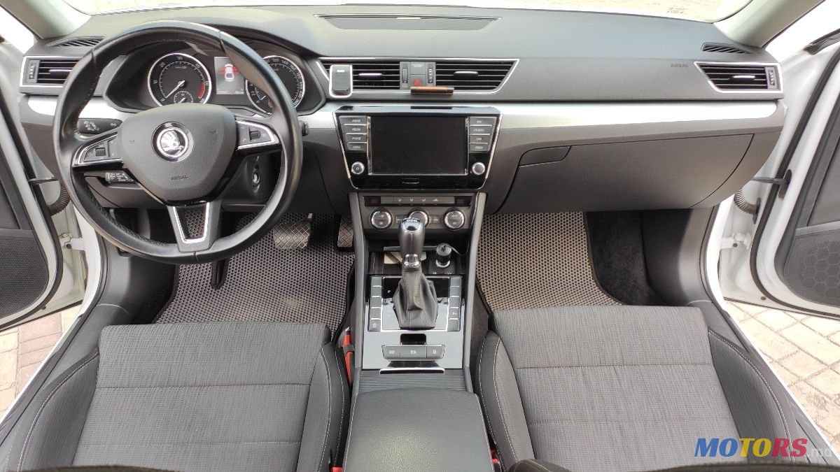 2016' Skoda Superb photo #6