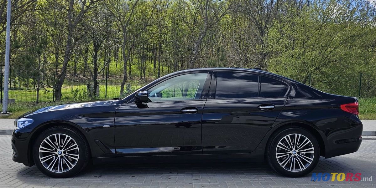2018' BMW 5 Series photo #3