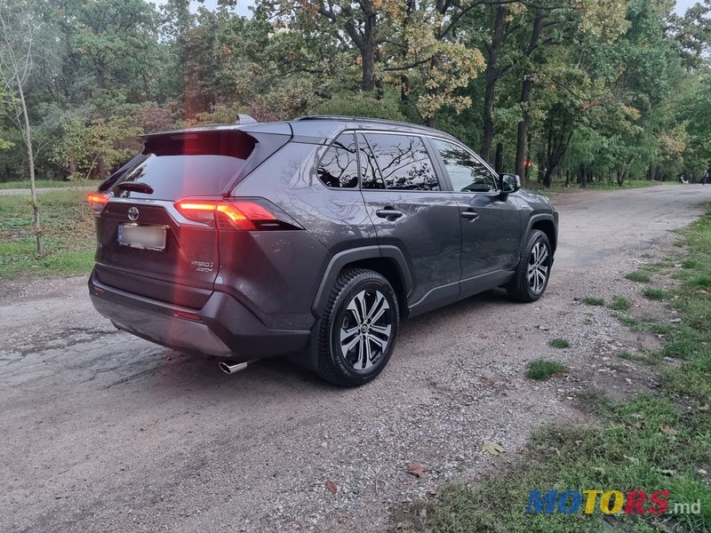 2020' Toyota RAV4 photo #4