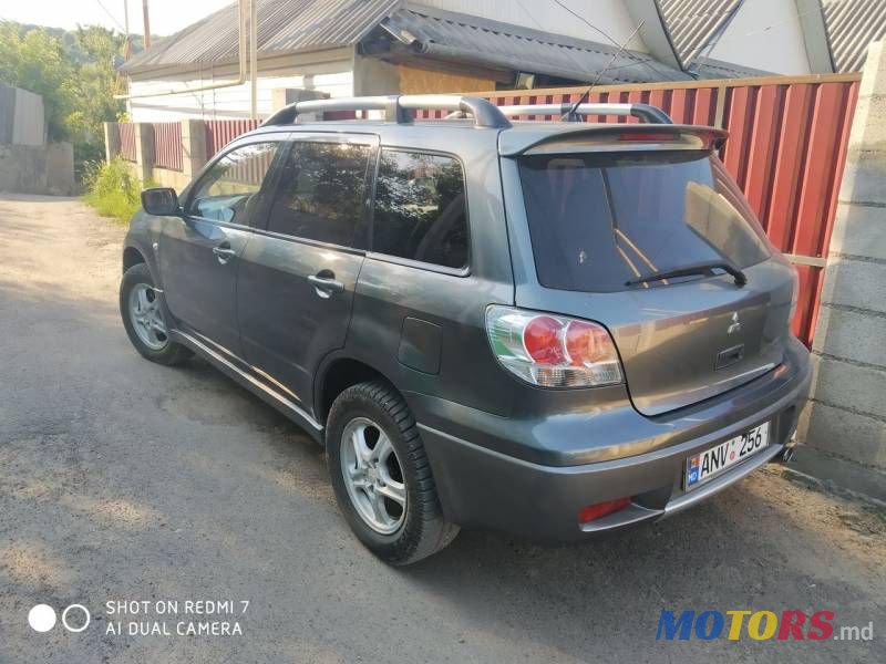 2003' Mitsubishi Outlander photo #5