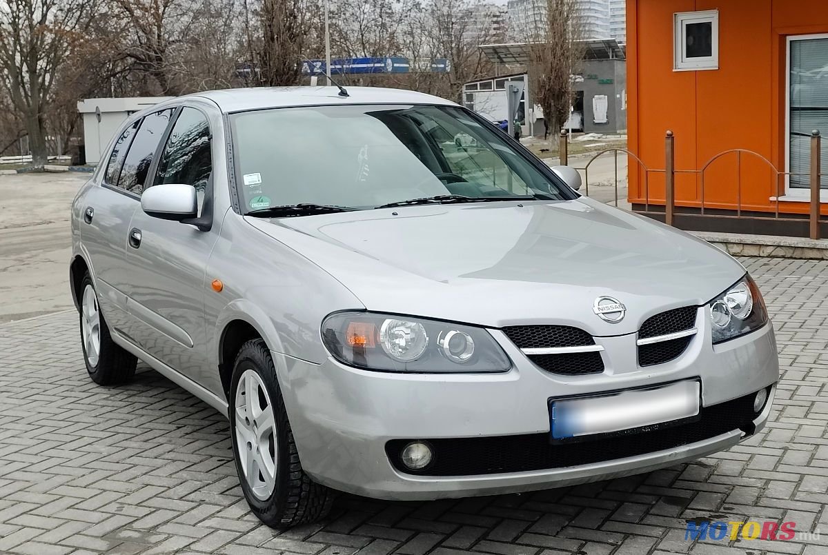 2004' Nissan Almera photo #3