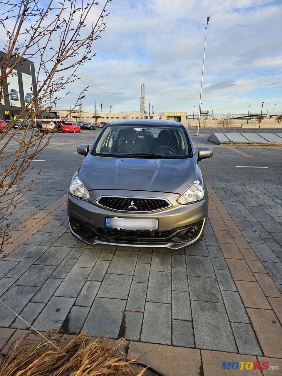 2018' Mitsubishi Mirage photo #1