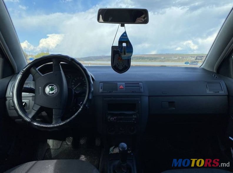 2004' Skoda Fabia photo #3