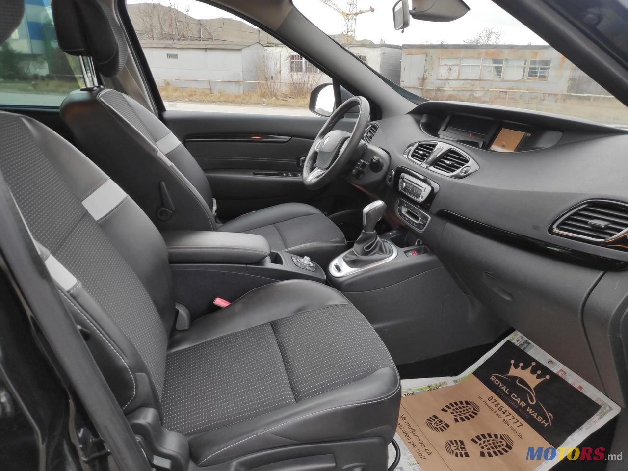 2012' Renault Grand Scenic photo #5