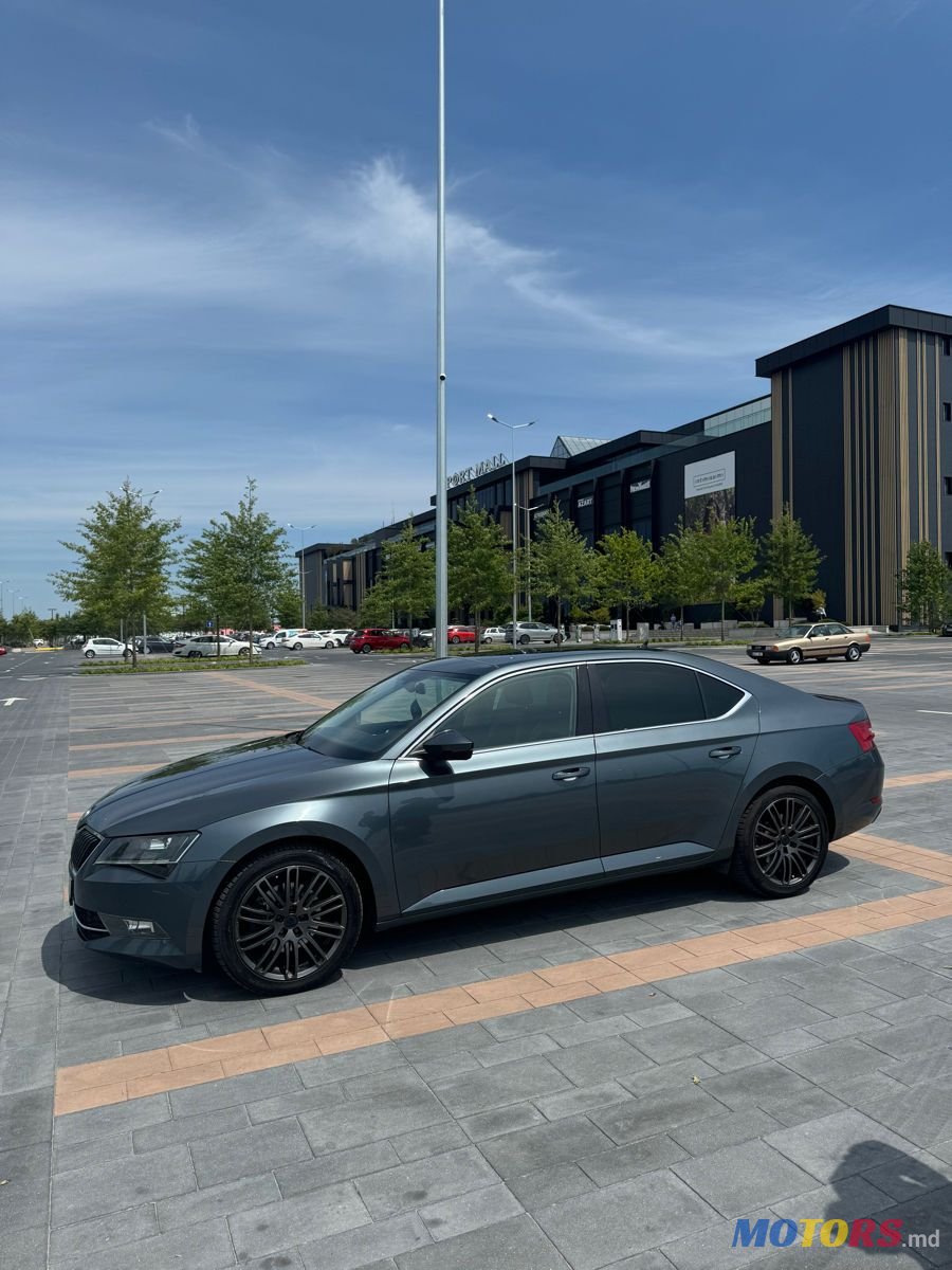 2015' Skoda Superb photo #1