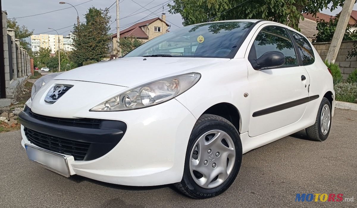 2012' Peugeot 207 photo #1