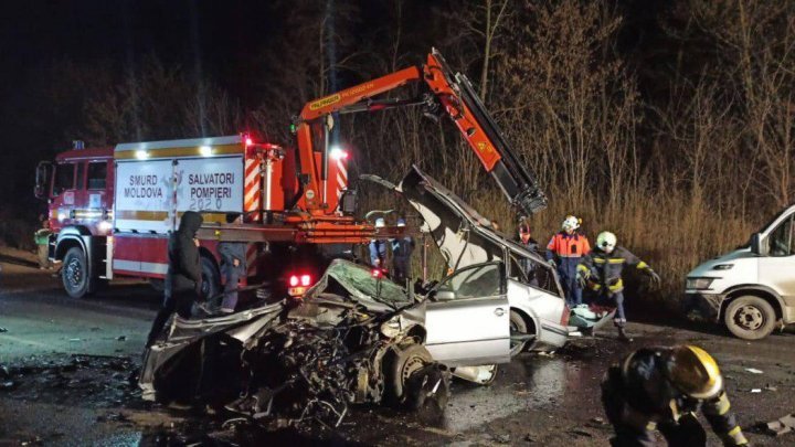Двое человек погибли в аварии под Ватрой с участием четырех автомобилей