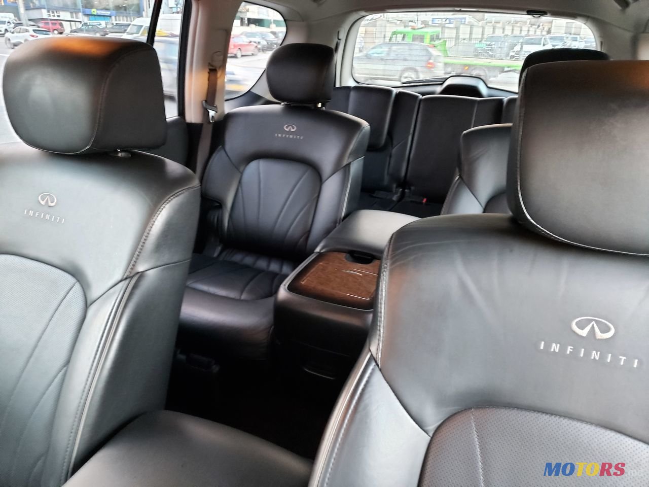 2015' Infiniti Qx80 photo #6