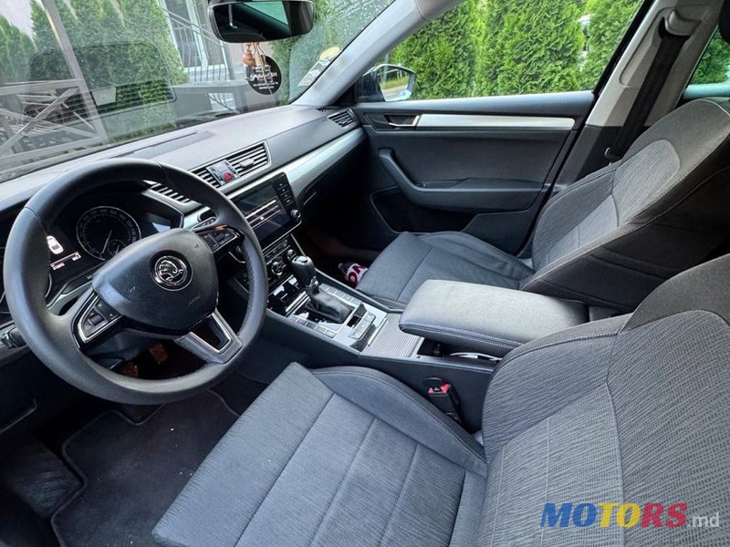 2017' Skoda Superb photo #4
