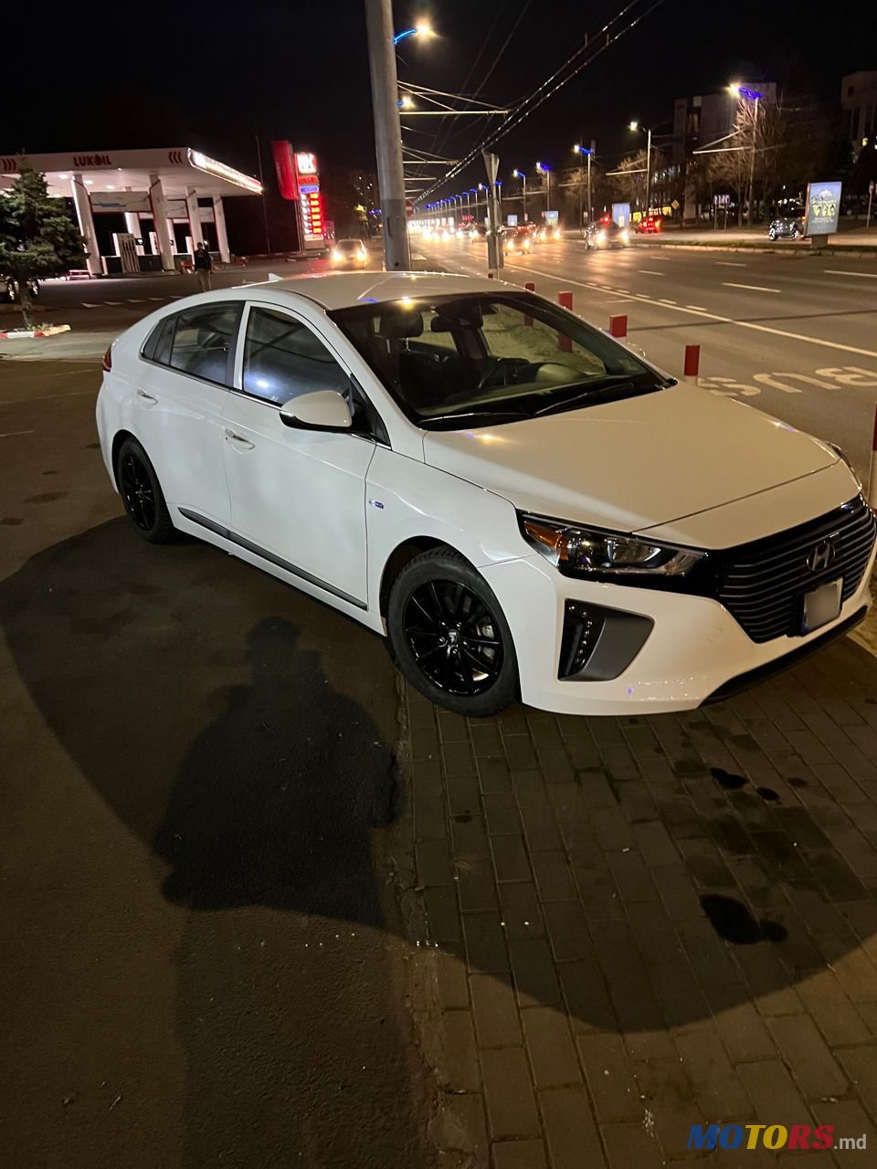 2019' Hyundai Ioniq photo #3