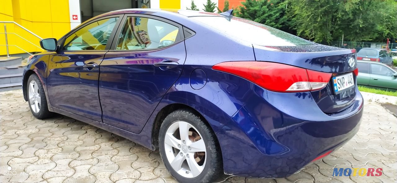 2013' Hyundai Elantra photo #5